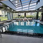 דירה Pool View Azur Deluxe & *