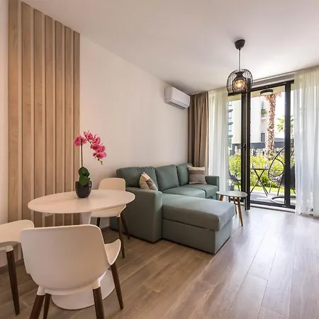 Pool View Azur Deluxe Resort&spa *