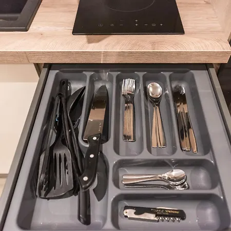 Pool View Azur Deluxe & * Várna