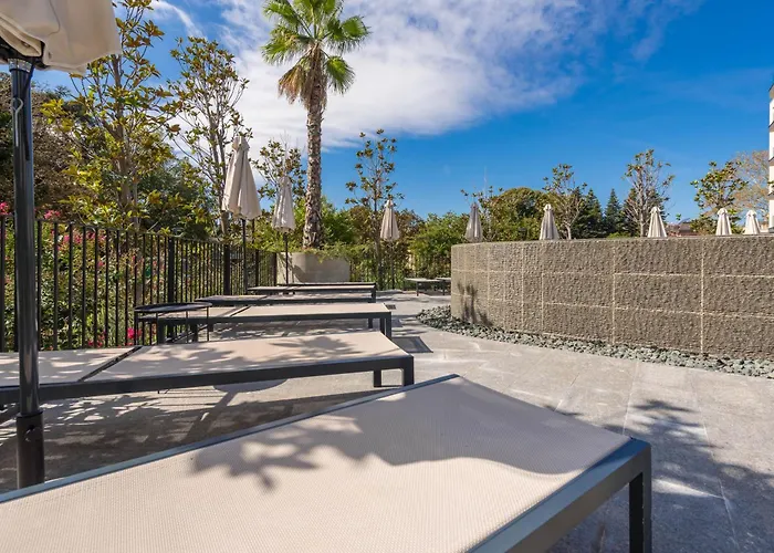 Pool View Azur Deluxe & Lägenhet