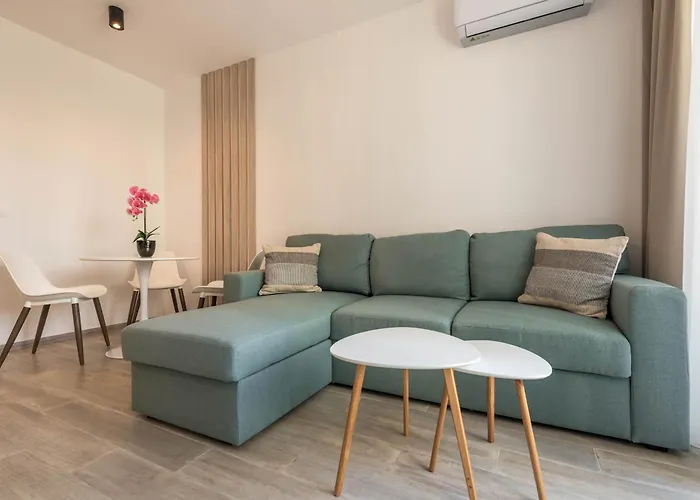 Pool View Azur Deluxe & Lägenhet *