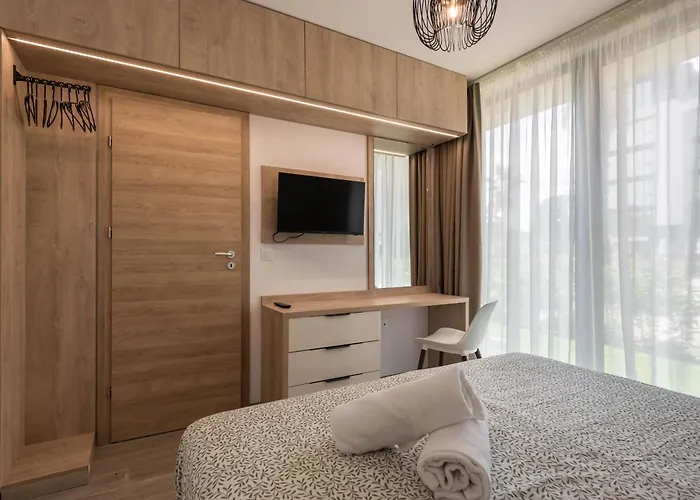 Pool View Azur Deluxe & Lägenhet