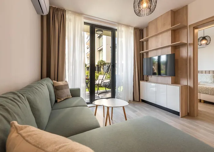 Pool View Azur Deluxe & *